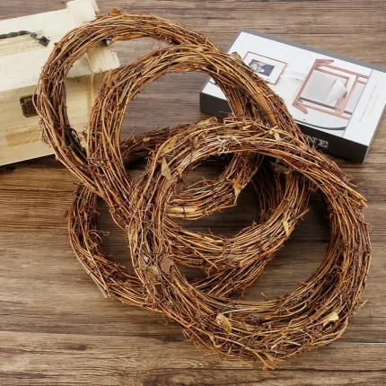 Natural wrench with a diameter of 25/30cm DIY hand woven drawstring wrench Christmas decoration wreath grape vine wrench craftsmanship holiday decoration 241025